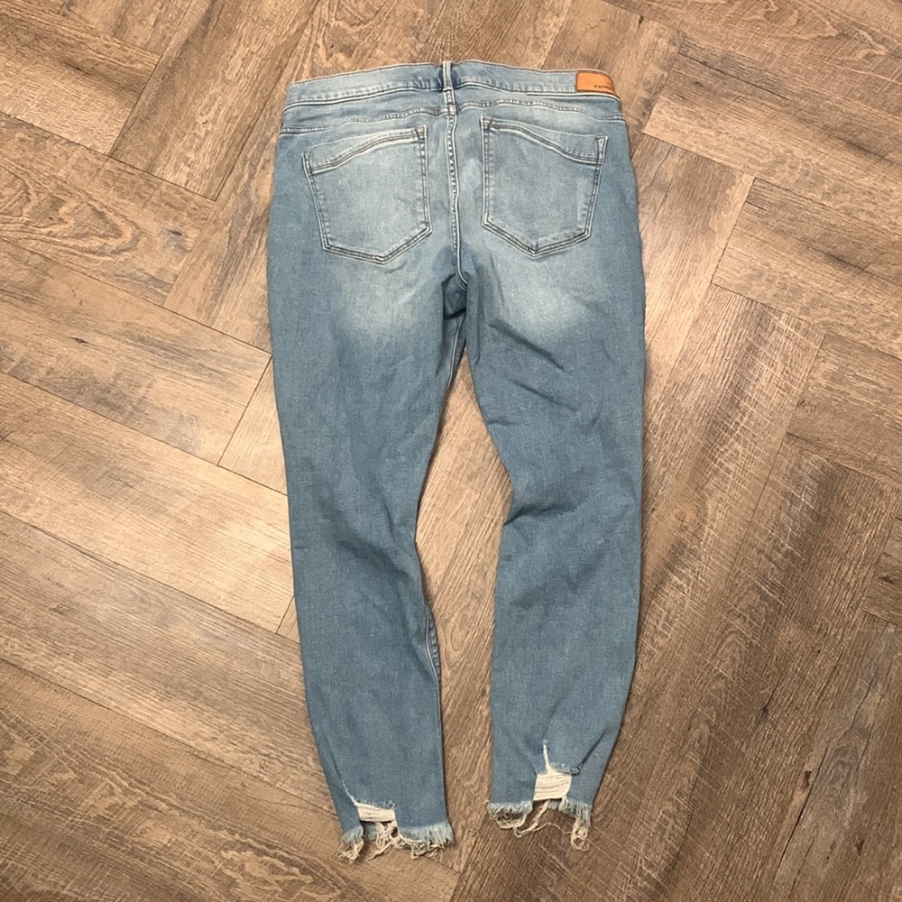 distressed jeans - Picture 4 of 4